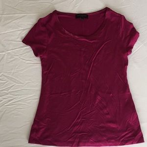 Banana Republic fuchsia t-shirt size small